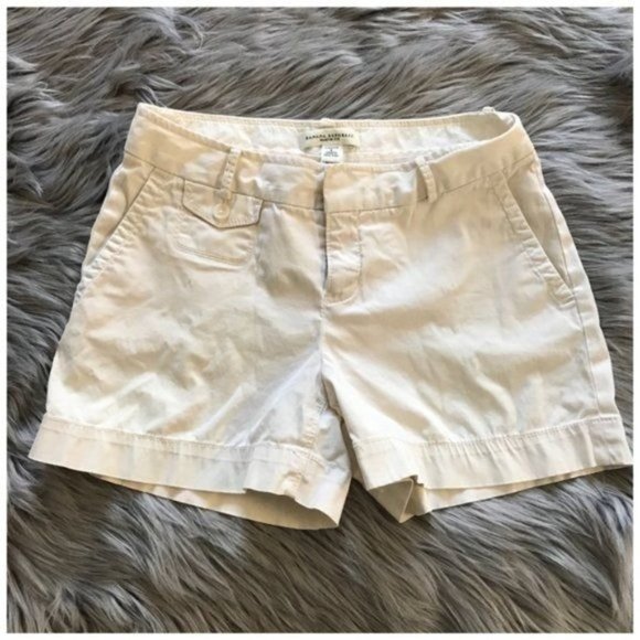 Banana Republic Pants - Banana Republic Martin chino shorts in natural.beige, size 4